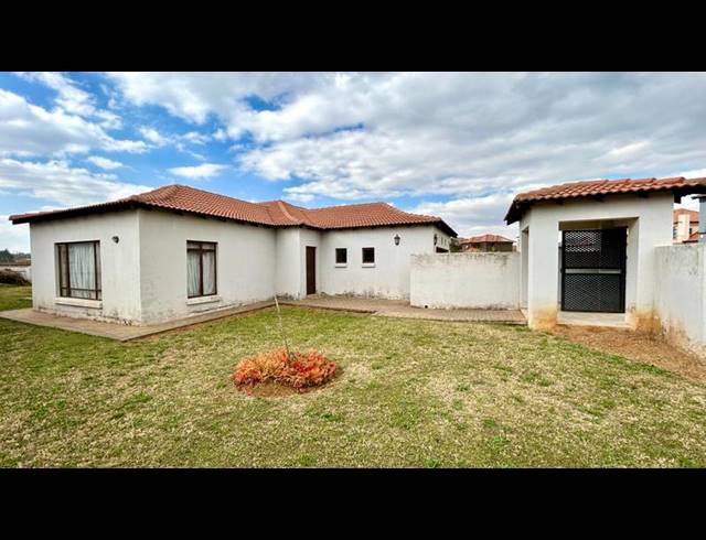 4 BEDROOM HOUSE FOR SALE IN SAVANNAH COUNTRY ESTATE